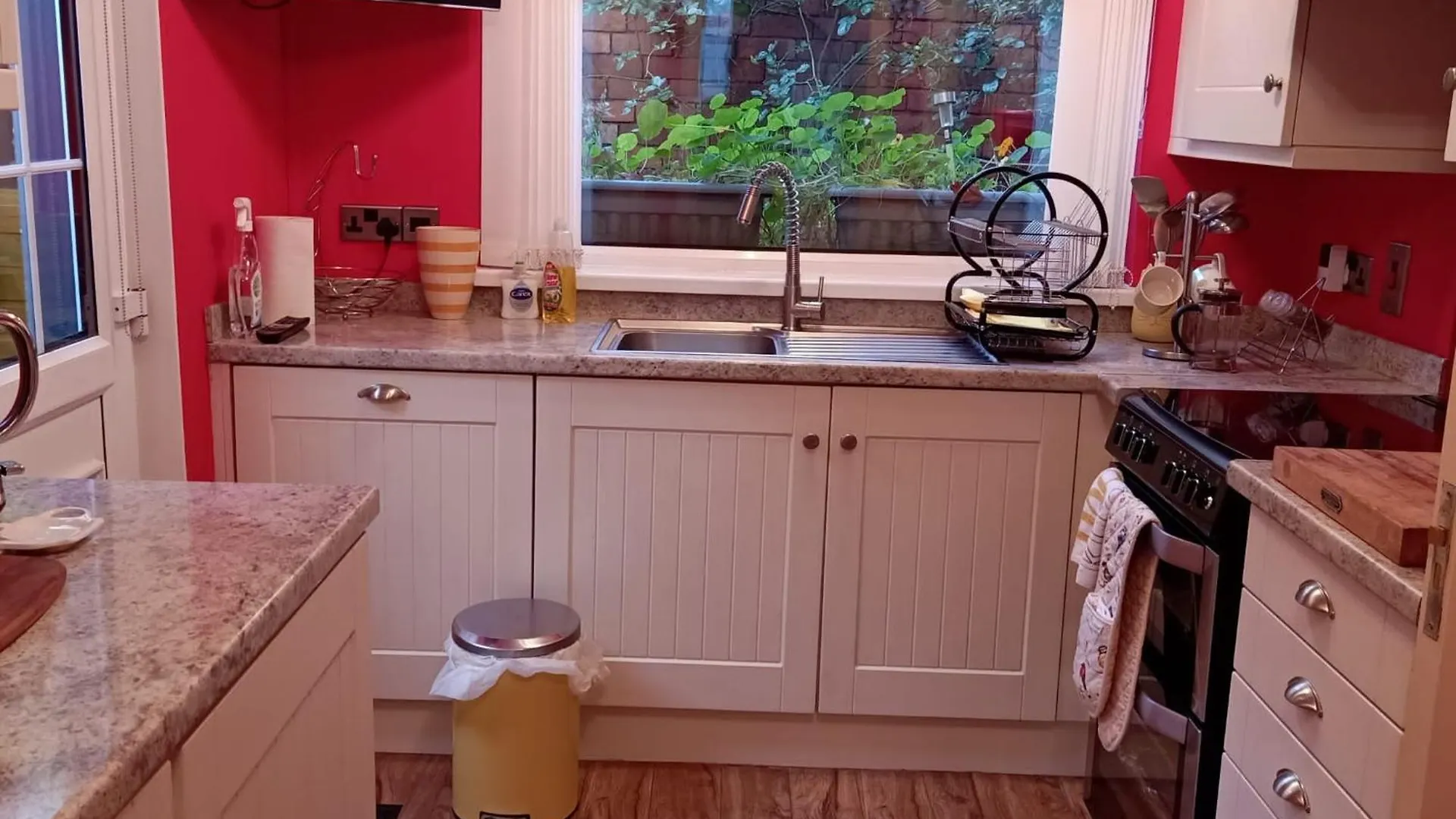 Mount Royal Victorian Apartments Self Catering Belfast